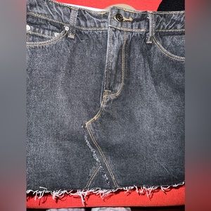 High rise distressed denim skirt - Small